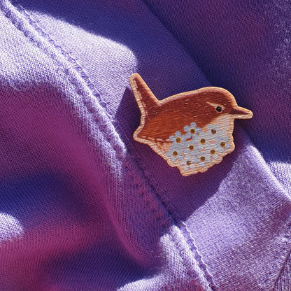 Wren and forget-me-not Wooden Brooch Pin